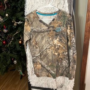 Real tree long sleeve camo shirt